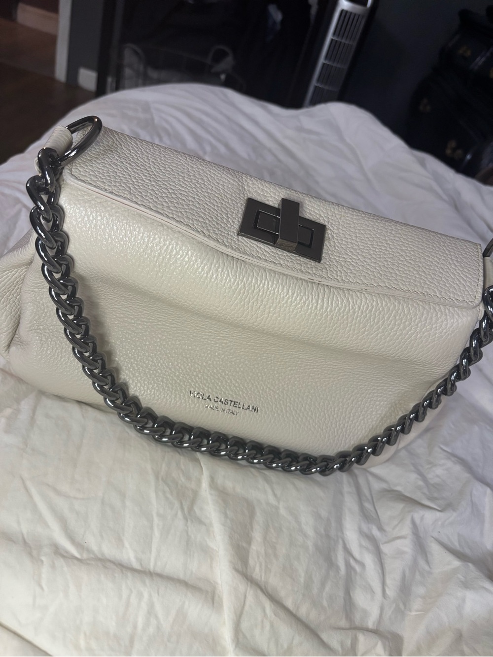 Viola Castellani White Leather Chain Shoulder Bag